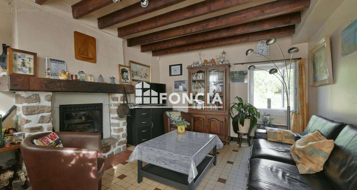 Maison à SAINTE-OPPORTUNE