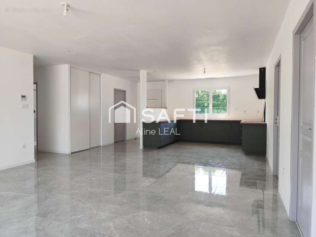 Photo 2 - Maison à CASTELSARRASIN