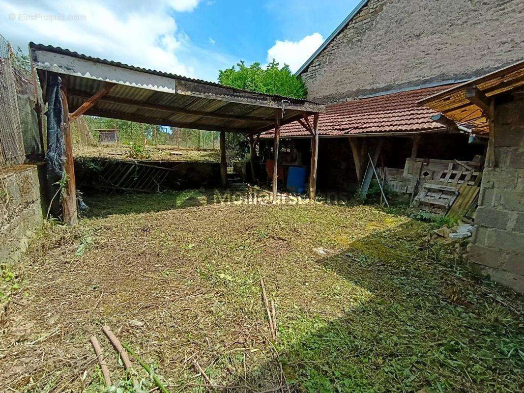 Maison à BAULAY