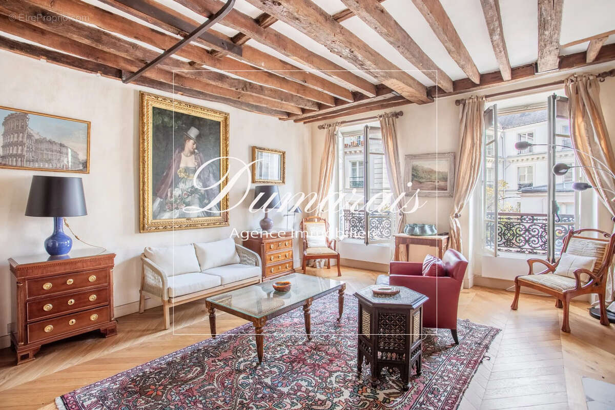 Appartement à PARIS-4E