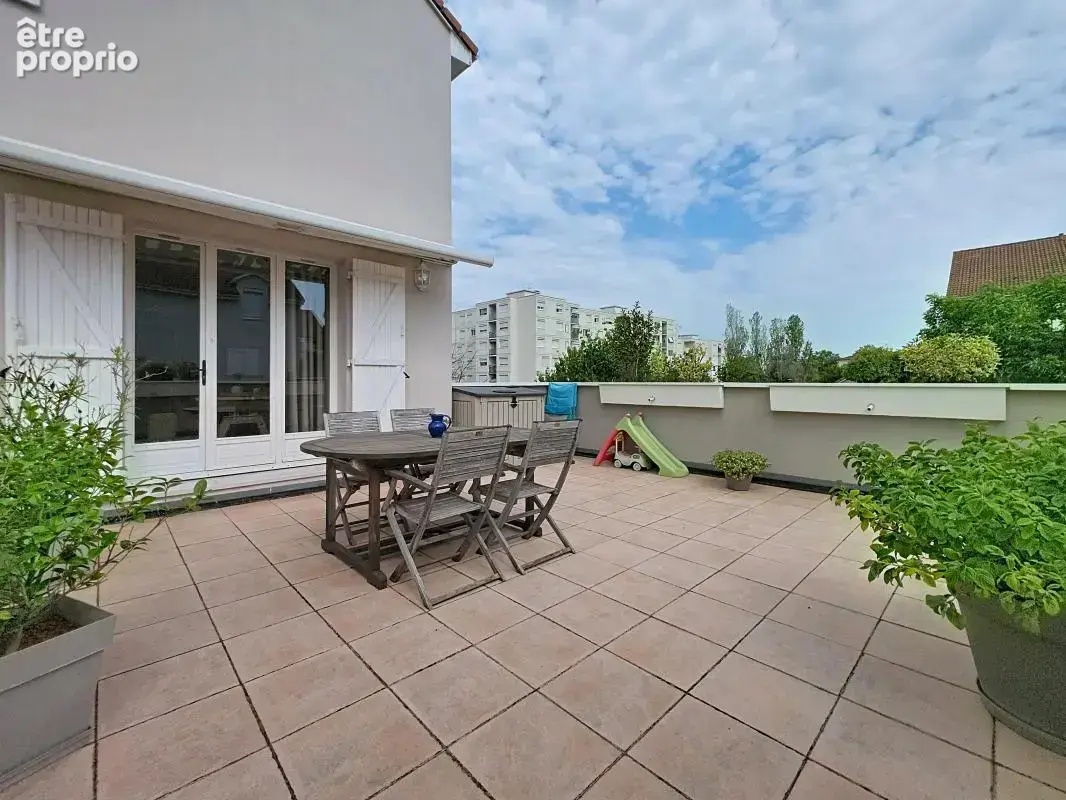 Appartement - Duplex - 3 Chambres - Terrasse - Cave - Garage en sus- 1 Place de parking attitrée - Au calme absolu - Proche tout - photo 4
