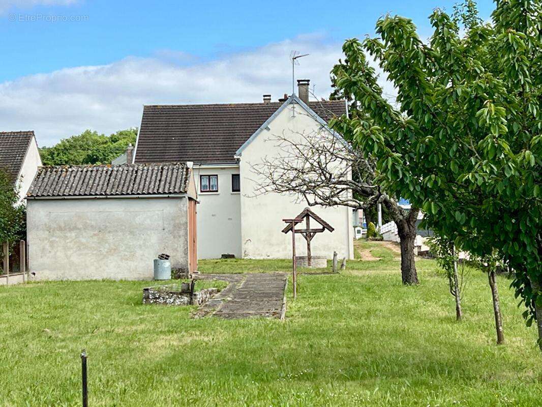 Maison à AREINES
