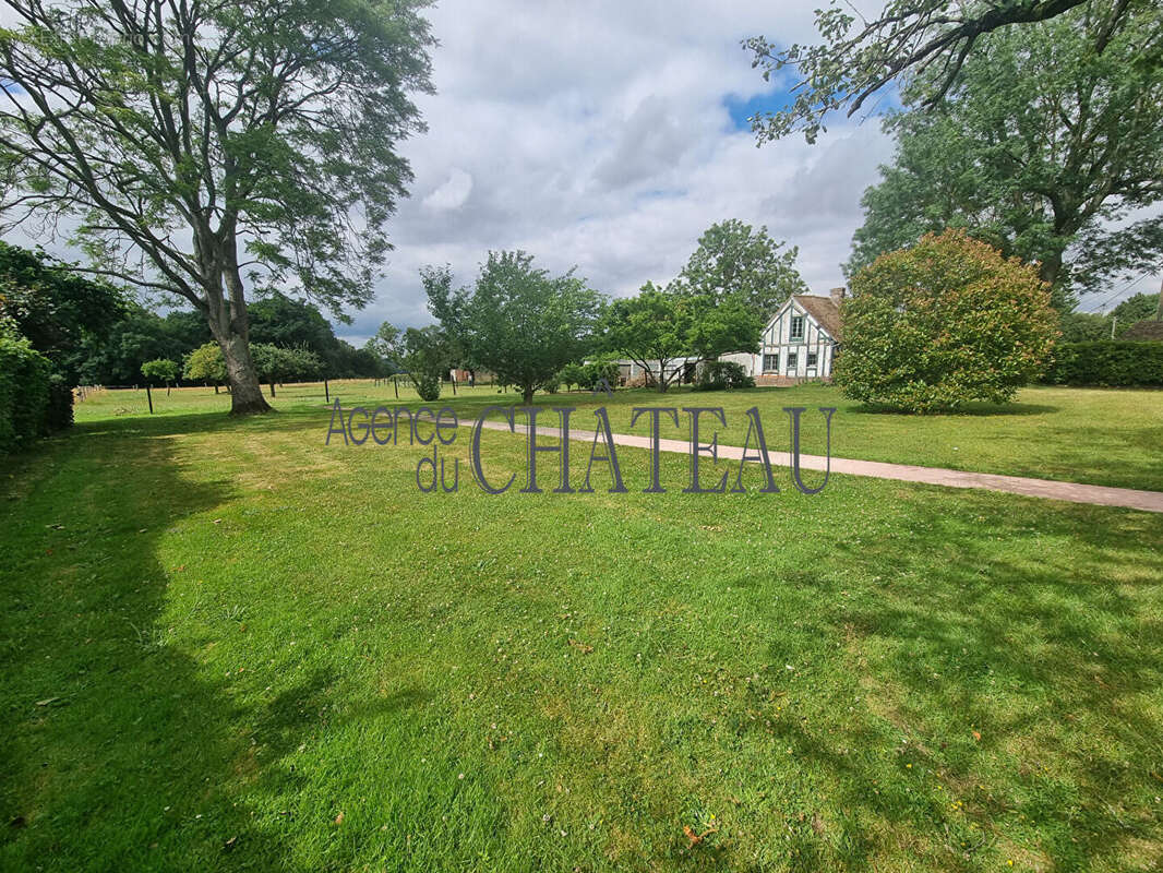 Magnifique propriété de caractère sur 18 750 m² - photo 3