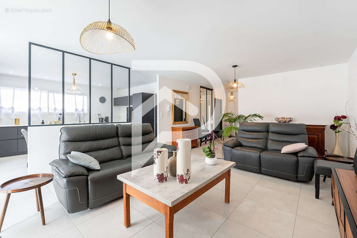 Maison à SAINT-PIERRE-DU-MONT