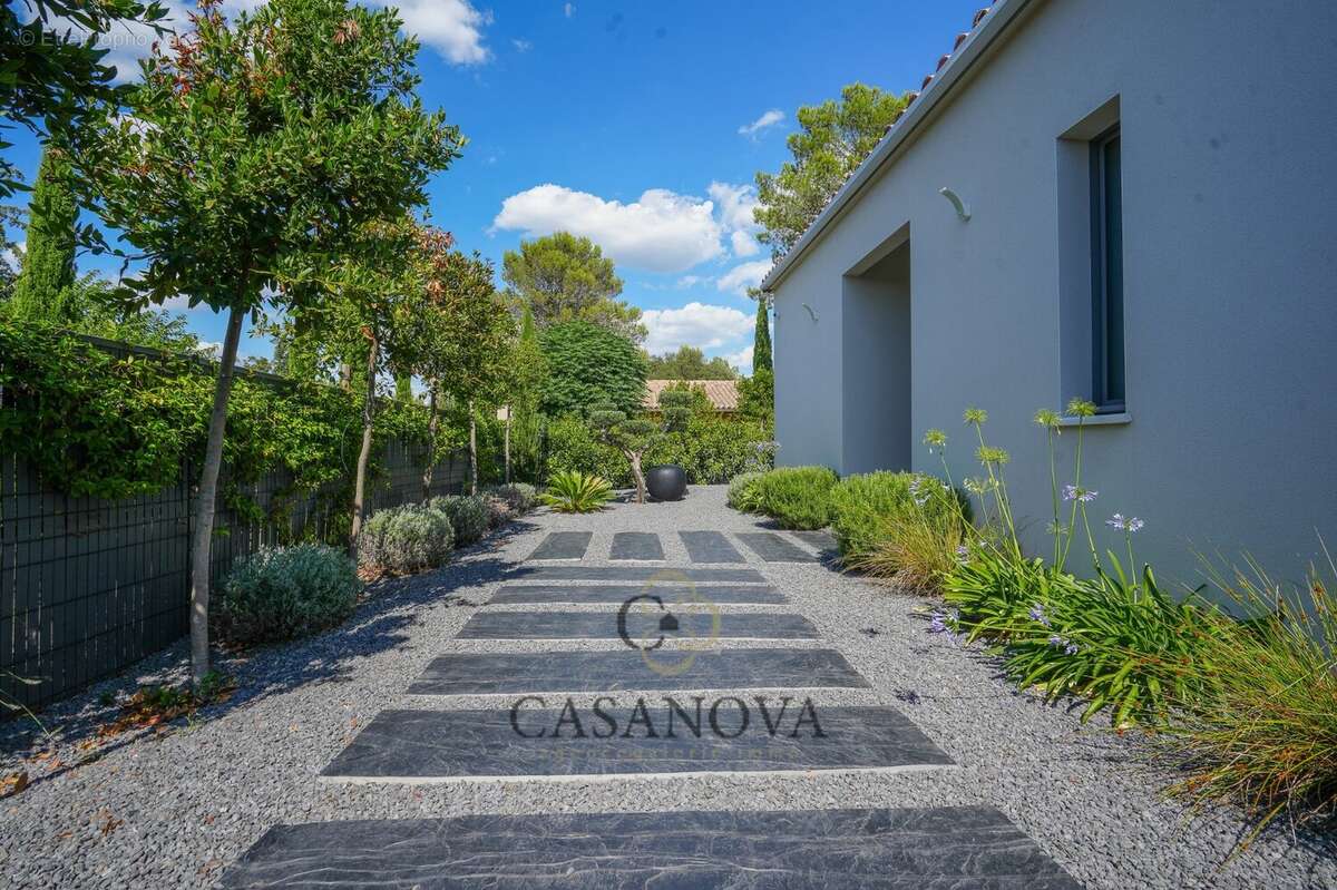 Maison à SAINT-MATHIEU-DE-TREVIERS