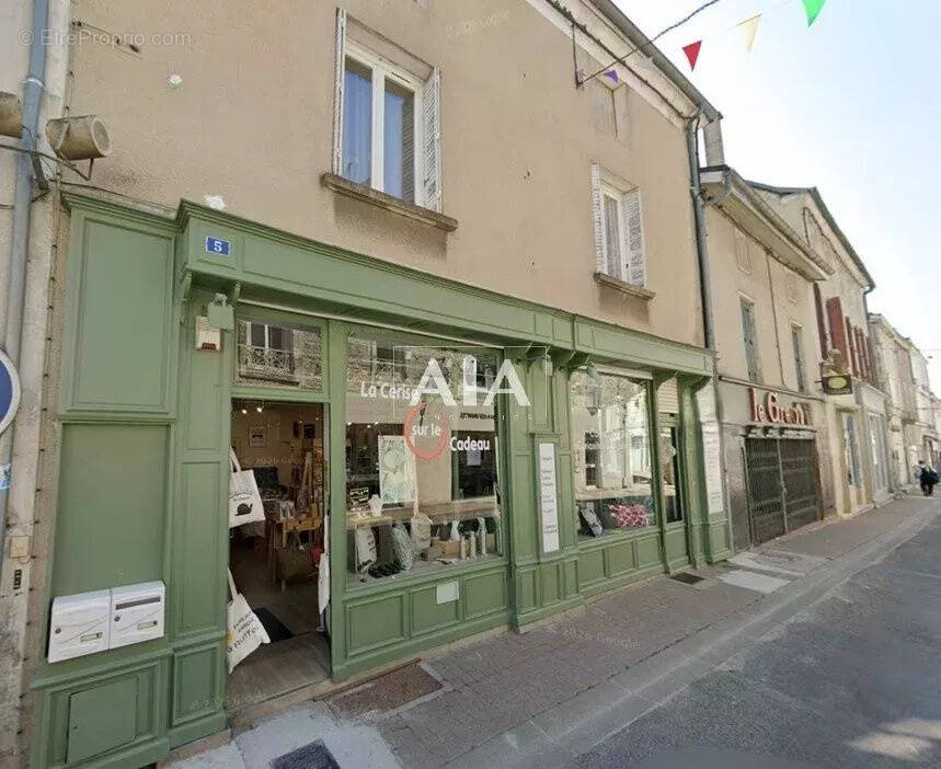 Appartement à RUFFEC