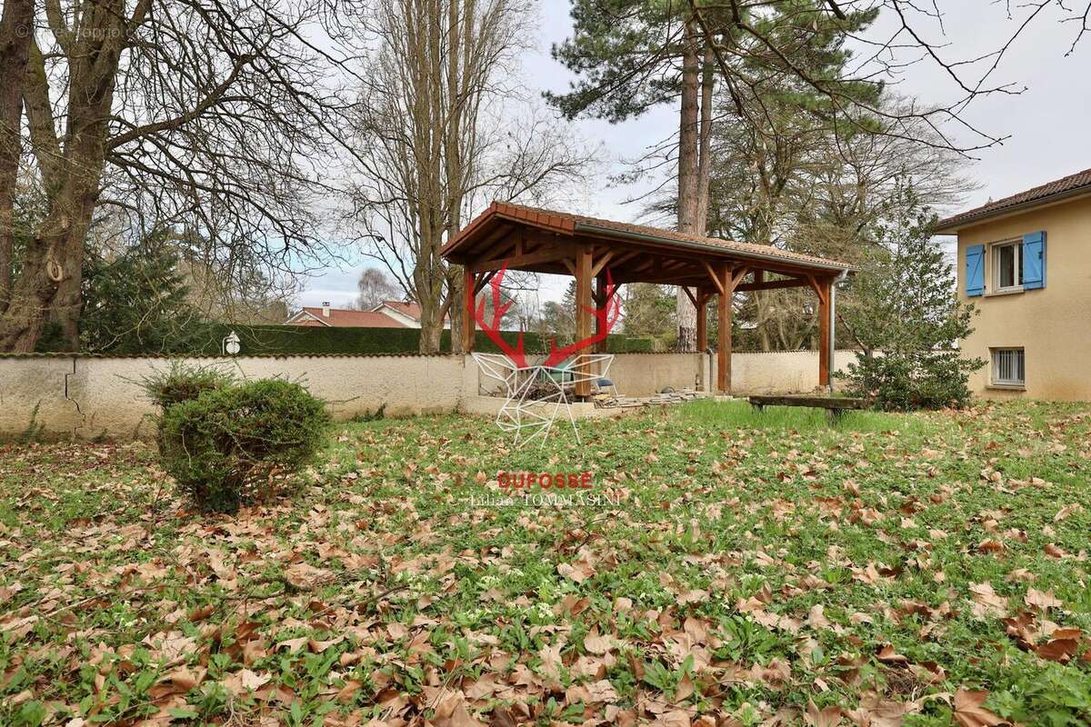 Maison à LA TOUR-DE-SALVAGNY