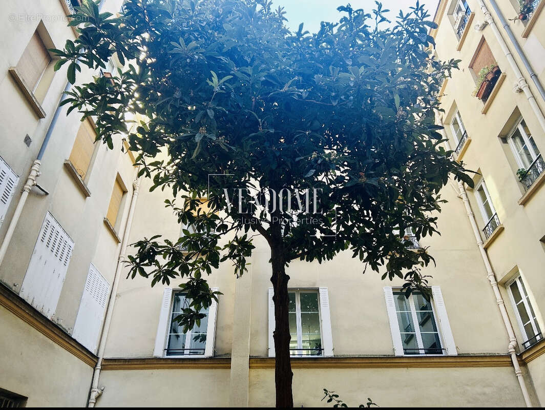 Appartement à PARIS-11E