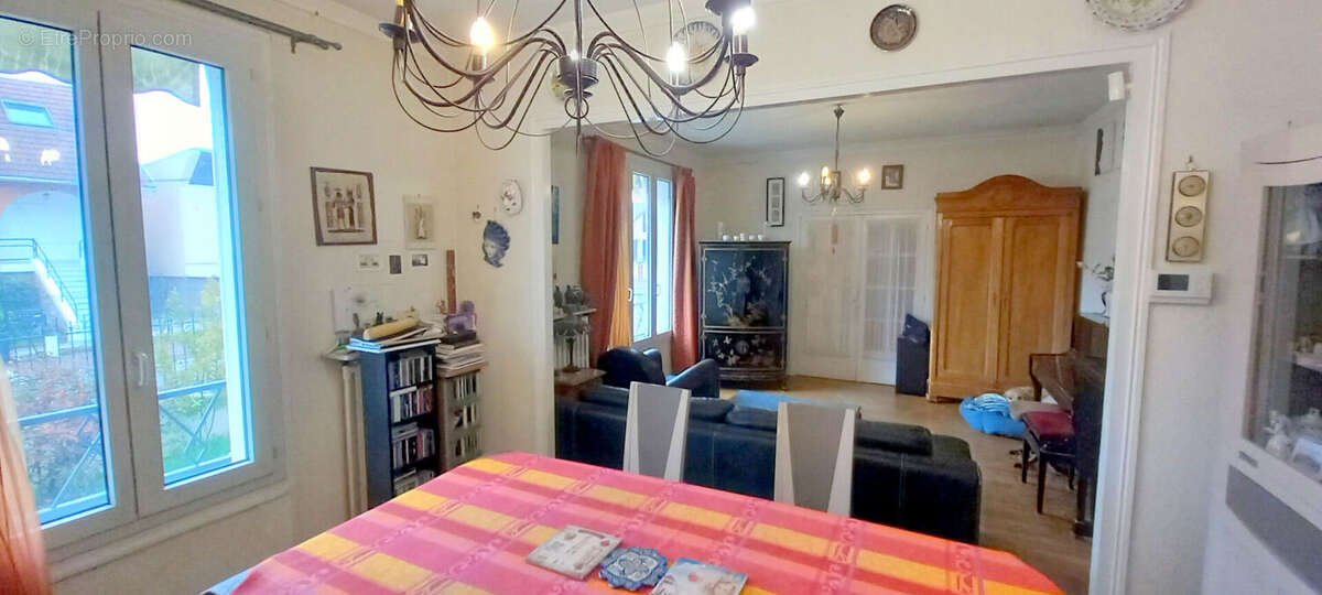 Maison à LES PAVILLONS-SOUS-BOIS