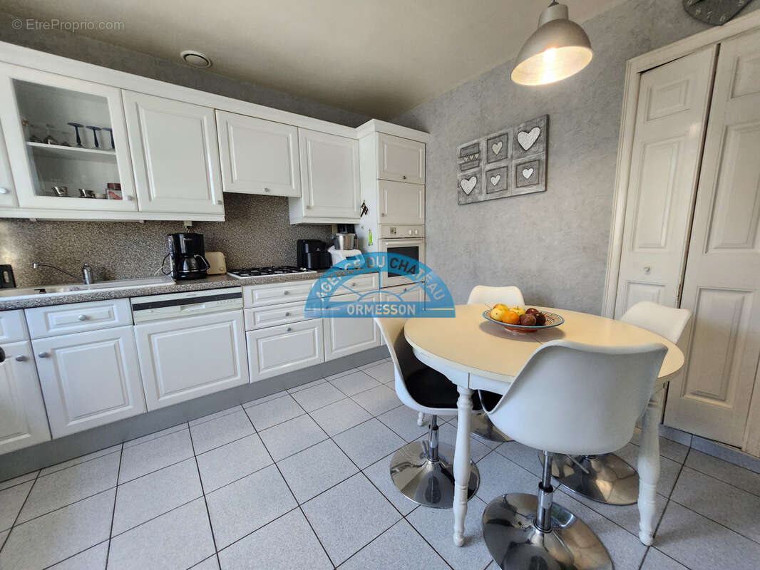 Maison à ORMESSON-SUR-MARNE