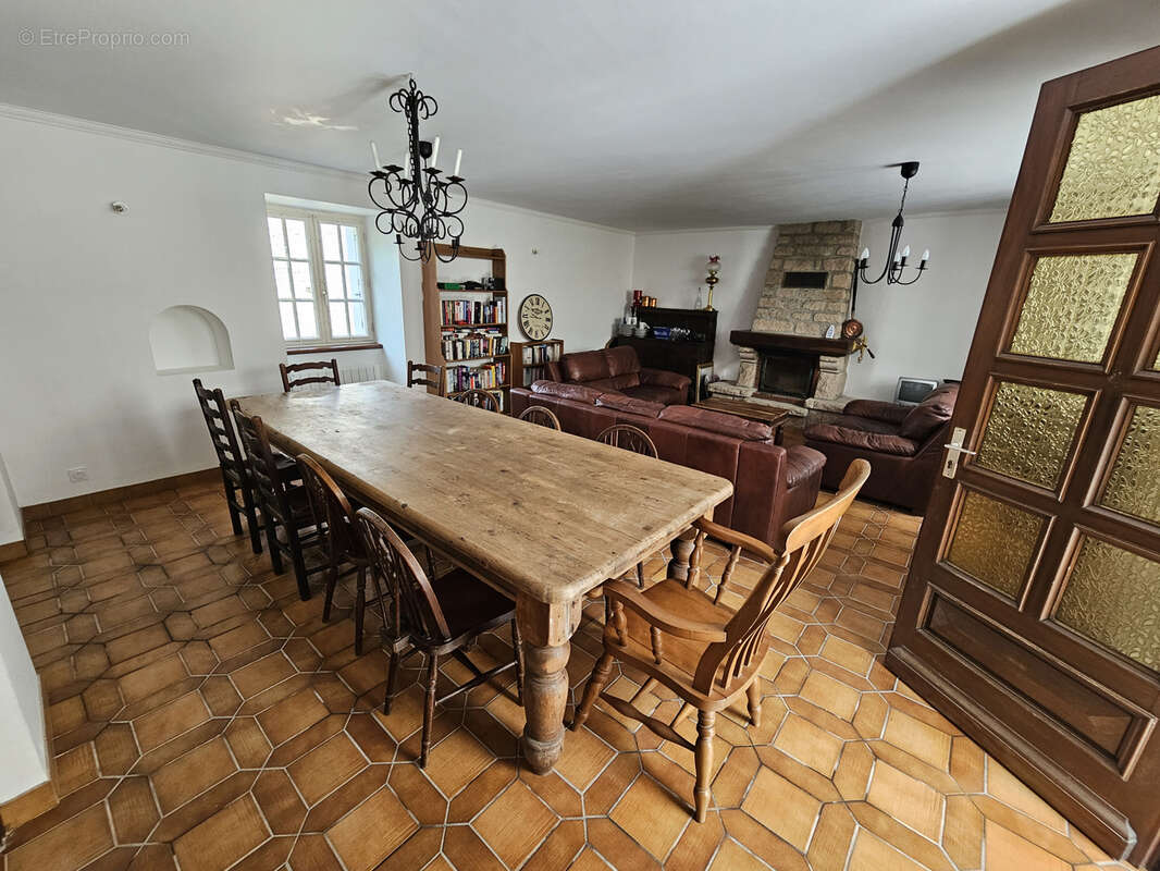 Maison à SEGLIEN