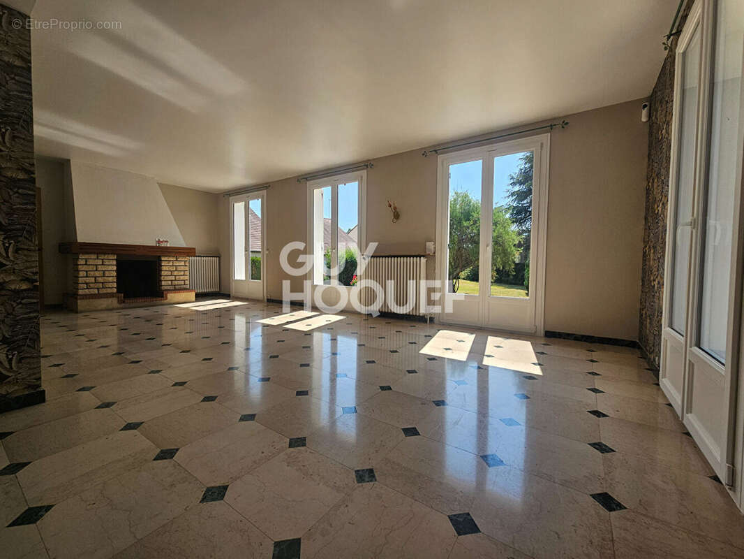 Maison 142 m² à Clairoix  - photo 4