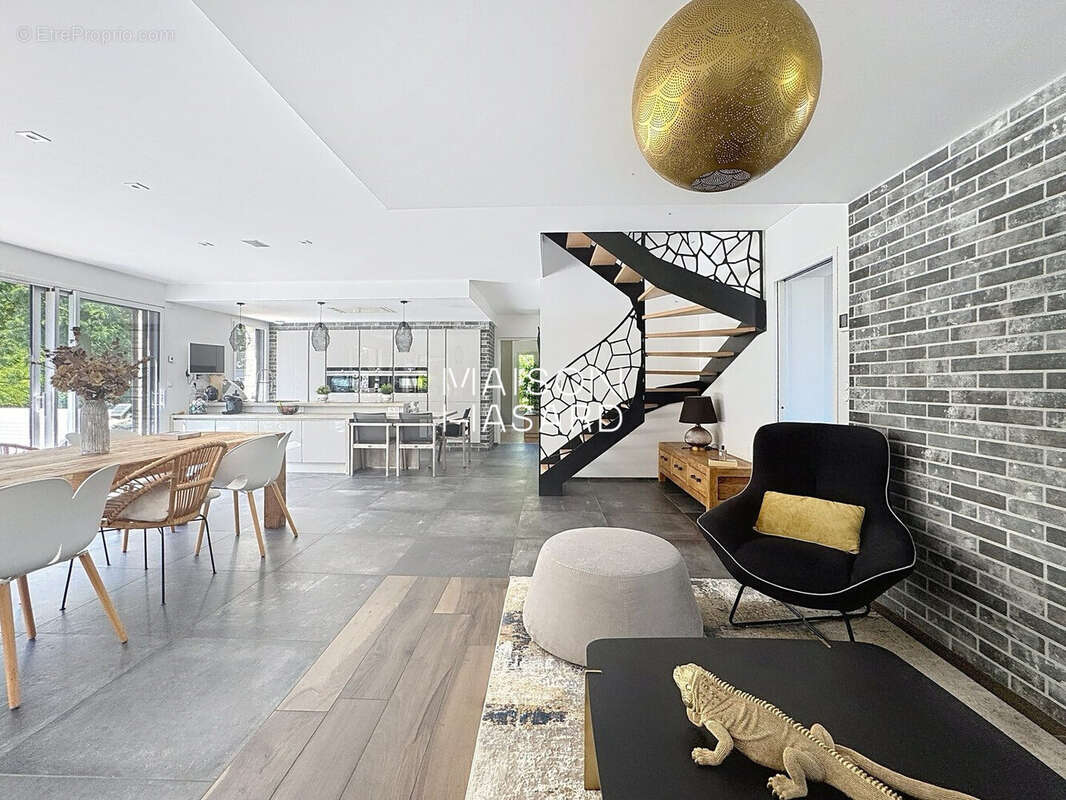 Maison à TALMONT-SAINT-HILAIRE