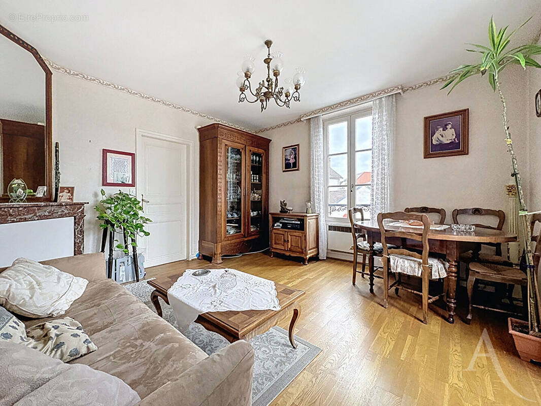 Appartement à MANTES-LA-JOLIE