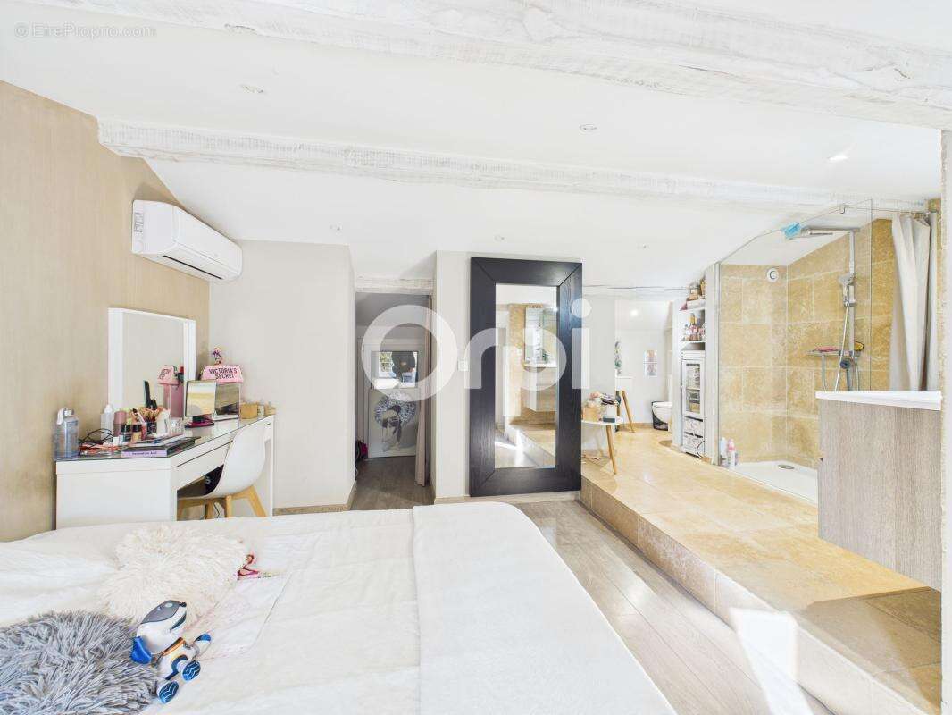 Maison à CALLIAN