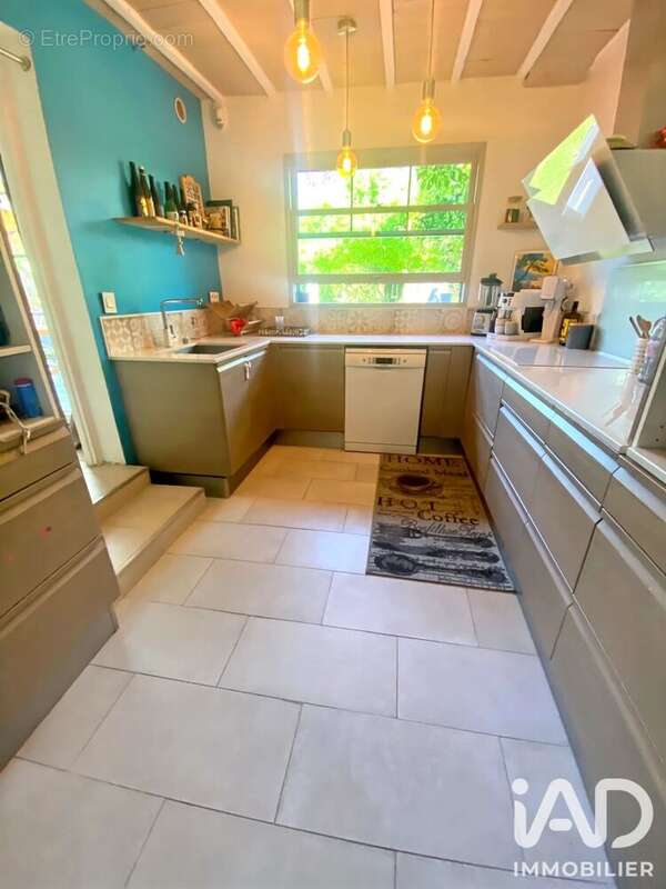 Maison 126 m² à Combs-La-Ville  - photo 6