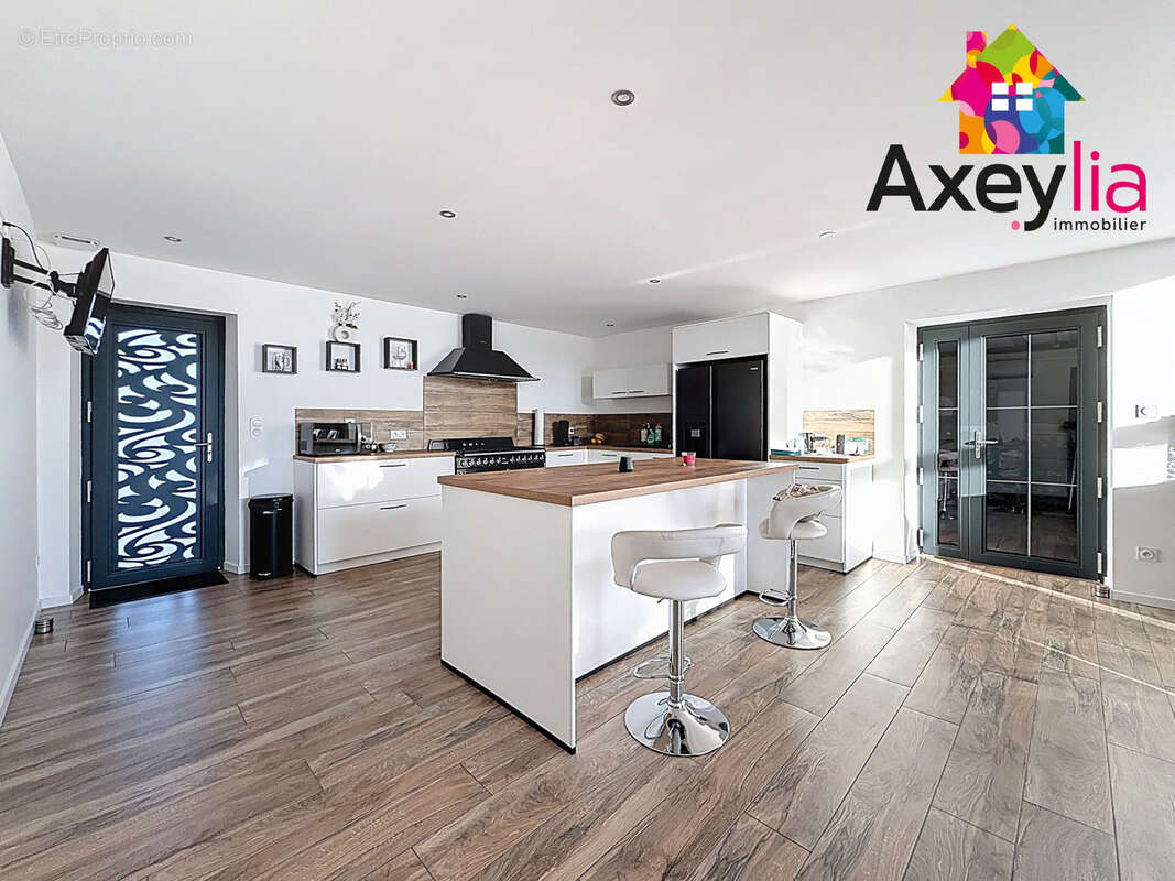 Appartement à AMBIERLE