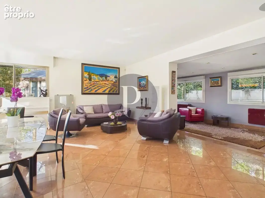 Maison familiale d’exception avec piscine et dépendance sur 1 732 m² de terrain paysager - photo 8