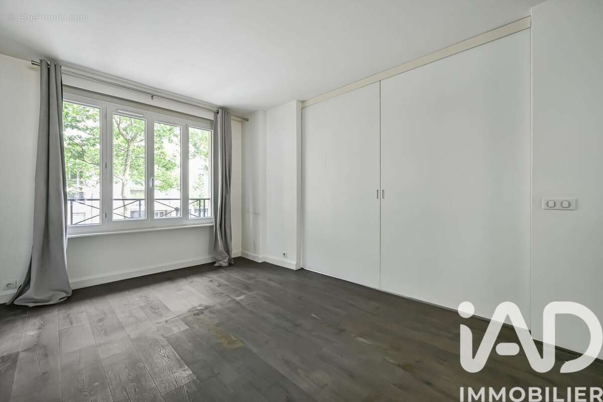 Photo 2 - Appartement à PARIS-7E