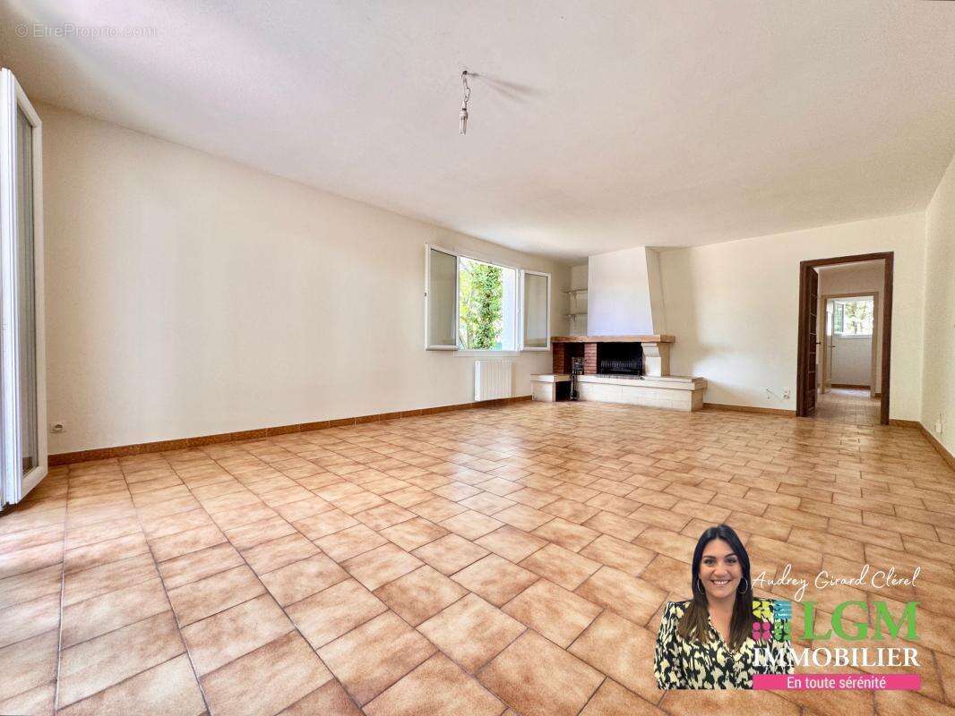 Maison à SAINT-JEAN-DE-VEDAS