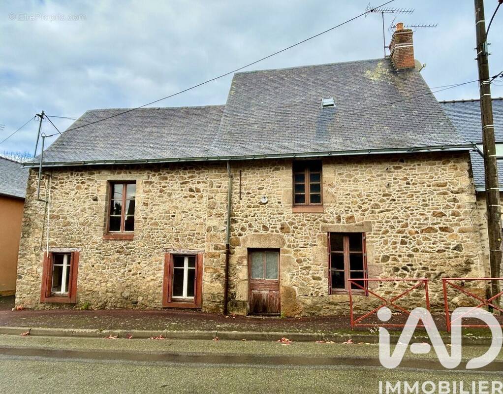 Photo 1 - Maison à LA BAZOUGE-DES-ALLEUX