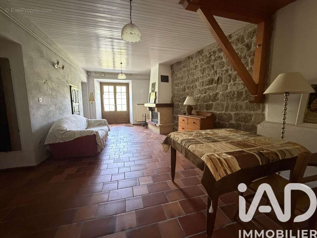 Maison 145 m² à La Souche  - photo 7