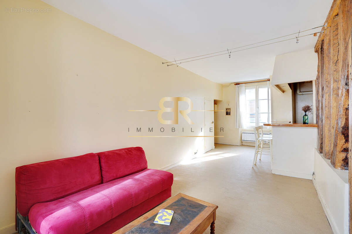 Appartement à PARIS-4E