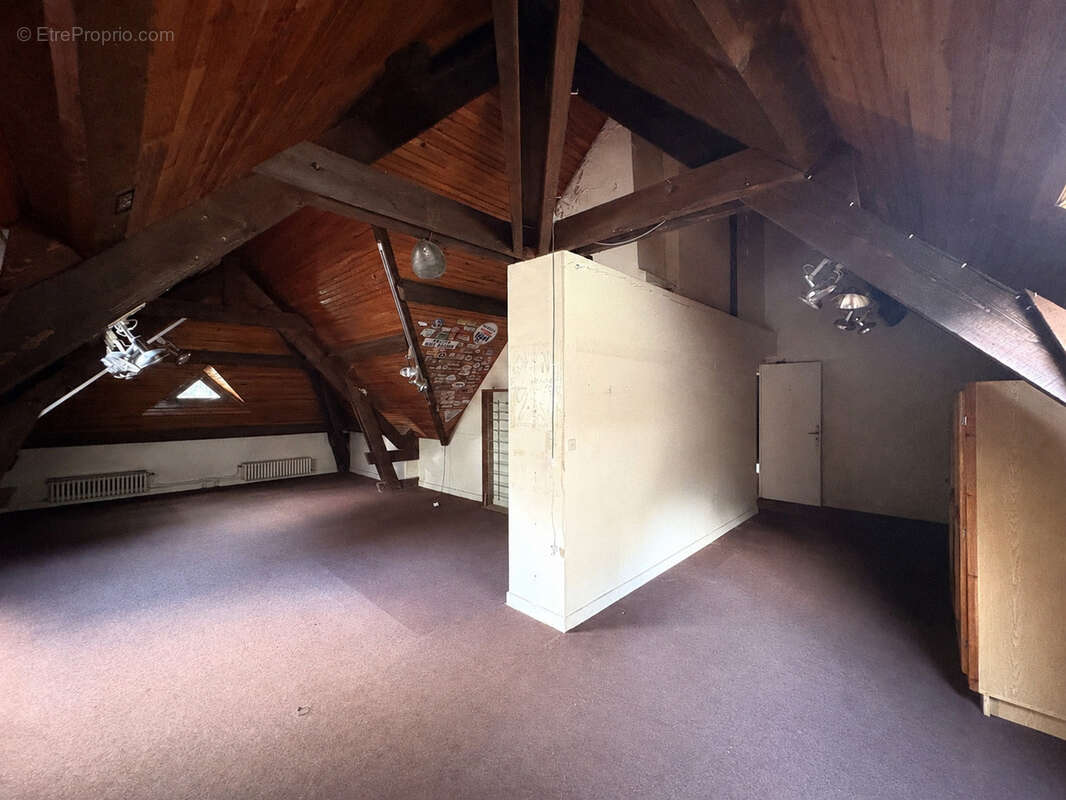 Maison de 223m2 avec 5 chambres - photo 9