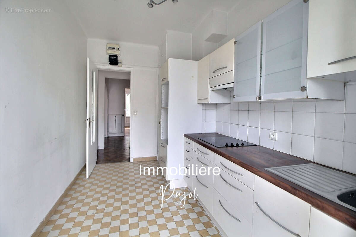 Appartement à MARSEILLE-6E