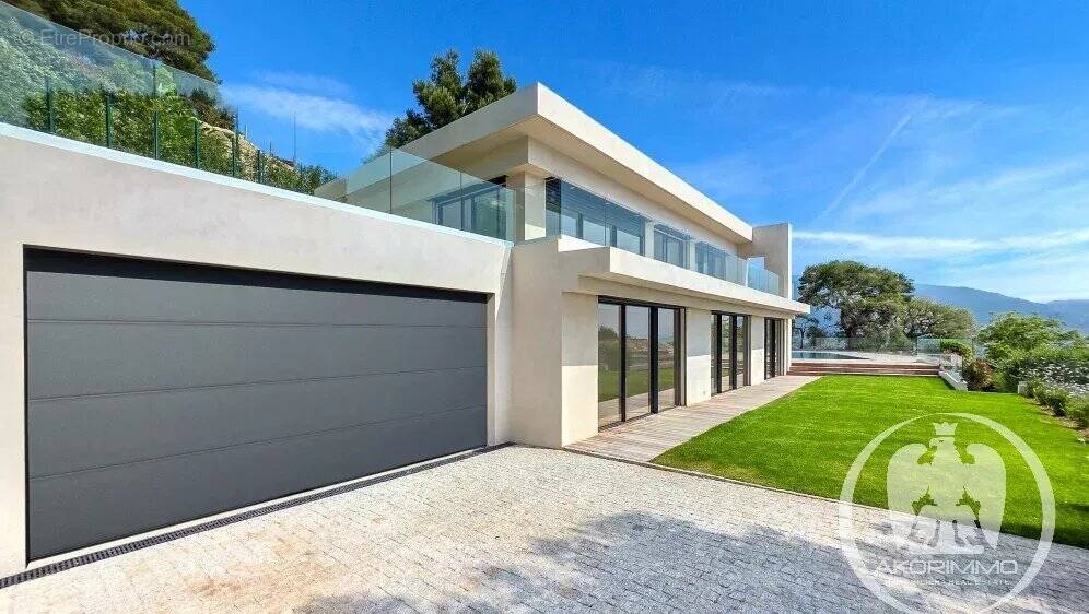 Maison à ROQUEBRUNE-CAP-MARTIN