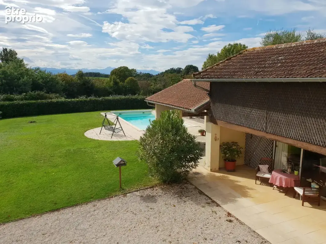 À vendre, proche Trie-sur-Baïse (Hautes-Pyrénées): Maison avec 3 chambres; jardin clos de 1 313 m² avec terrasse d'été et piscin - photo 3