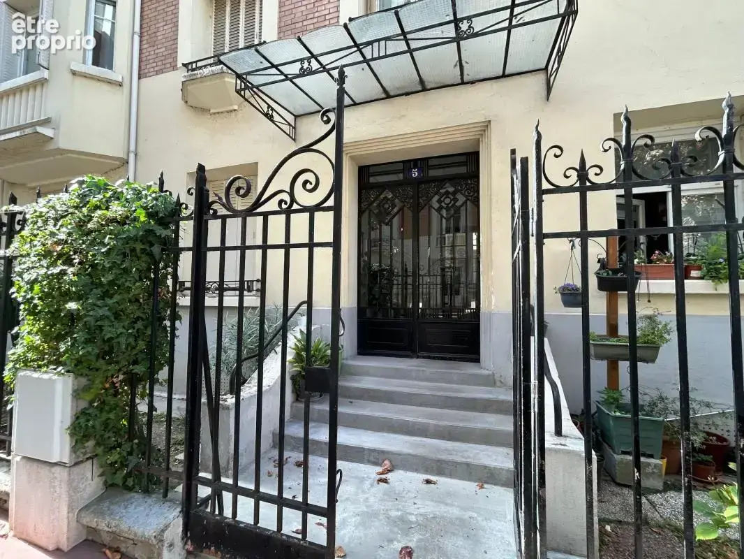 Appartement À Vendre - photo 2