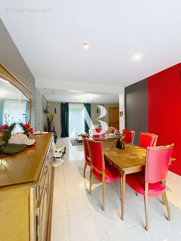 Maison à LA CHAPELLE-RABLAIS