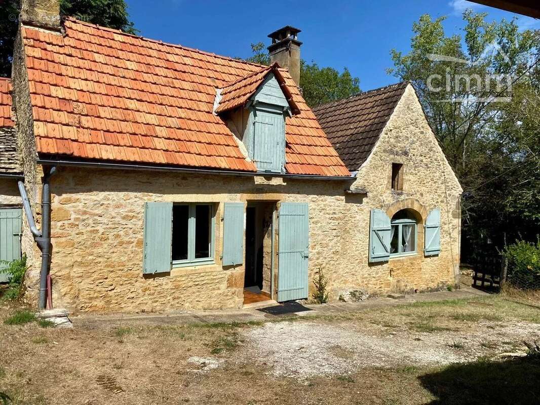 Maison à CARSAC-AILLAC