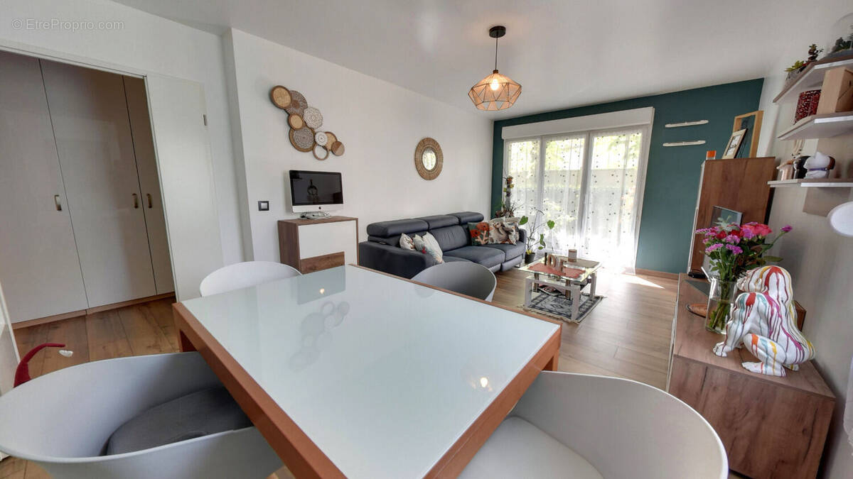 Appartement à ROISSY-EN-BRIE