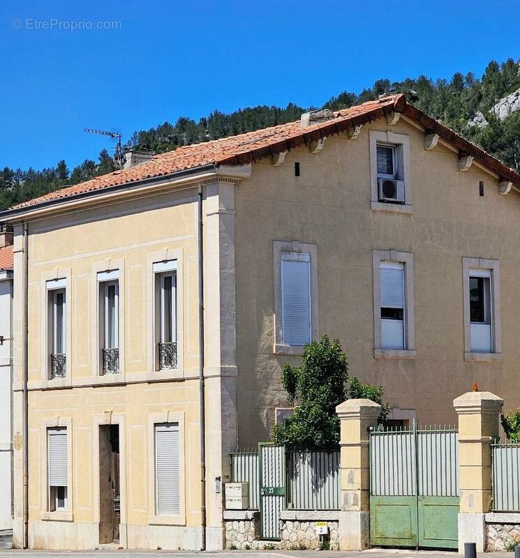 Appartement à AURIOL