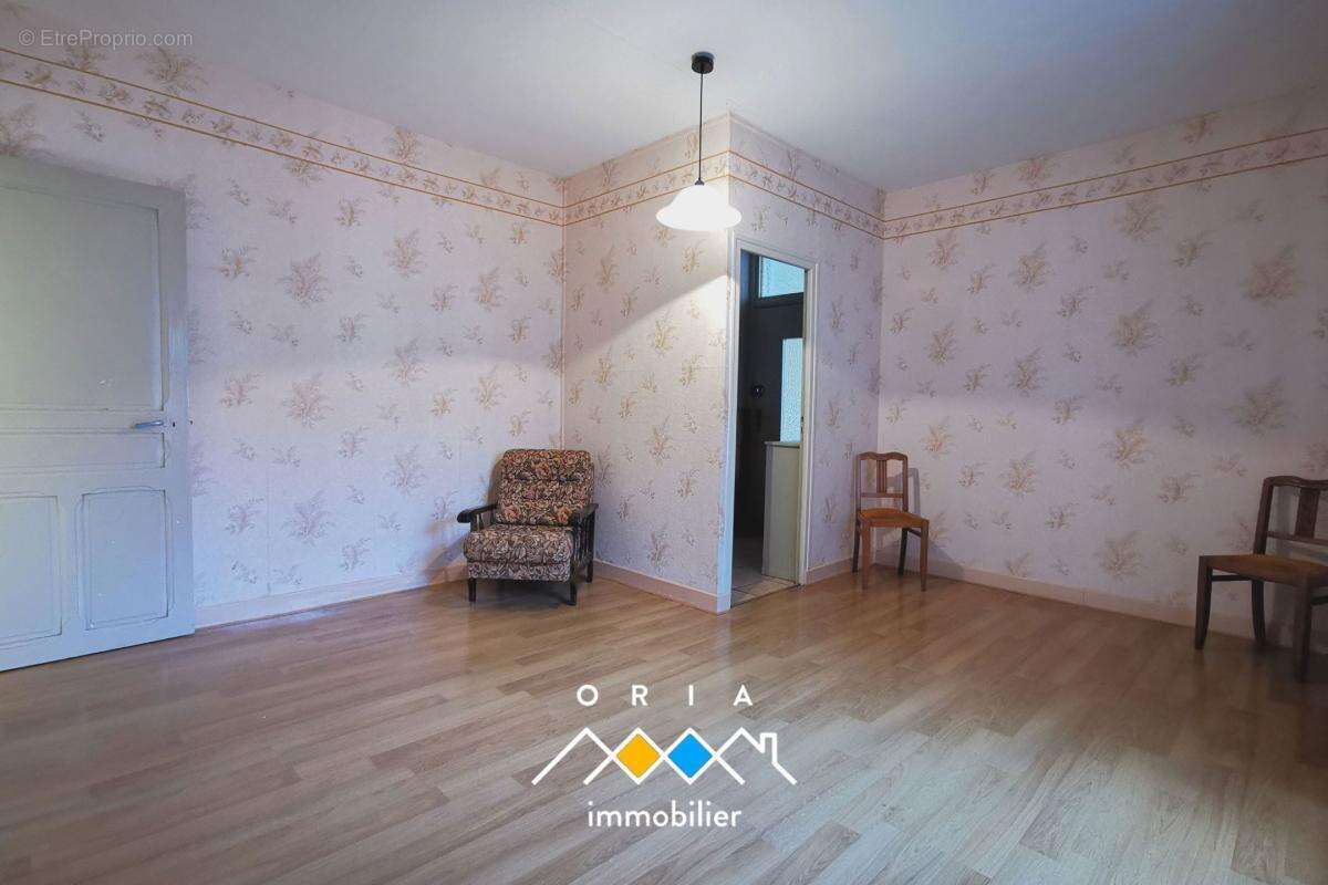 Vieville-en-Haye – Maison ancienne avec cour et potentiel - photo 6
