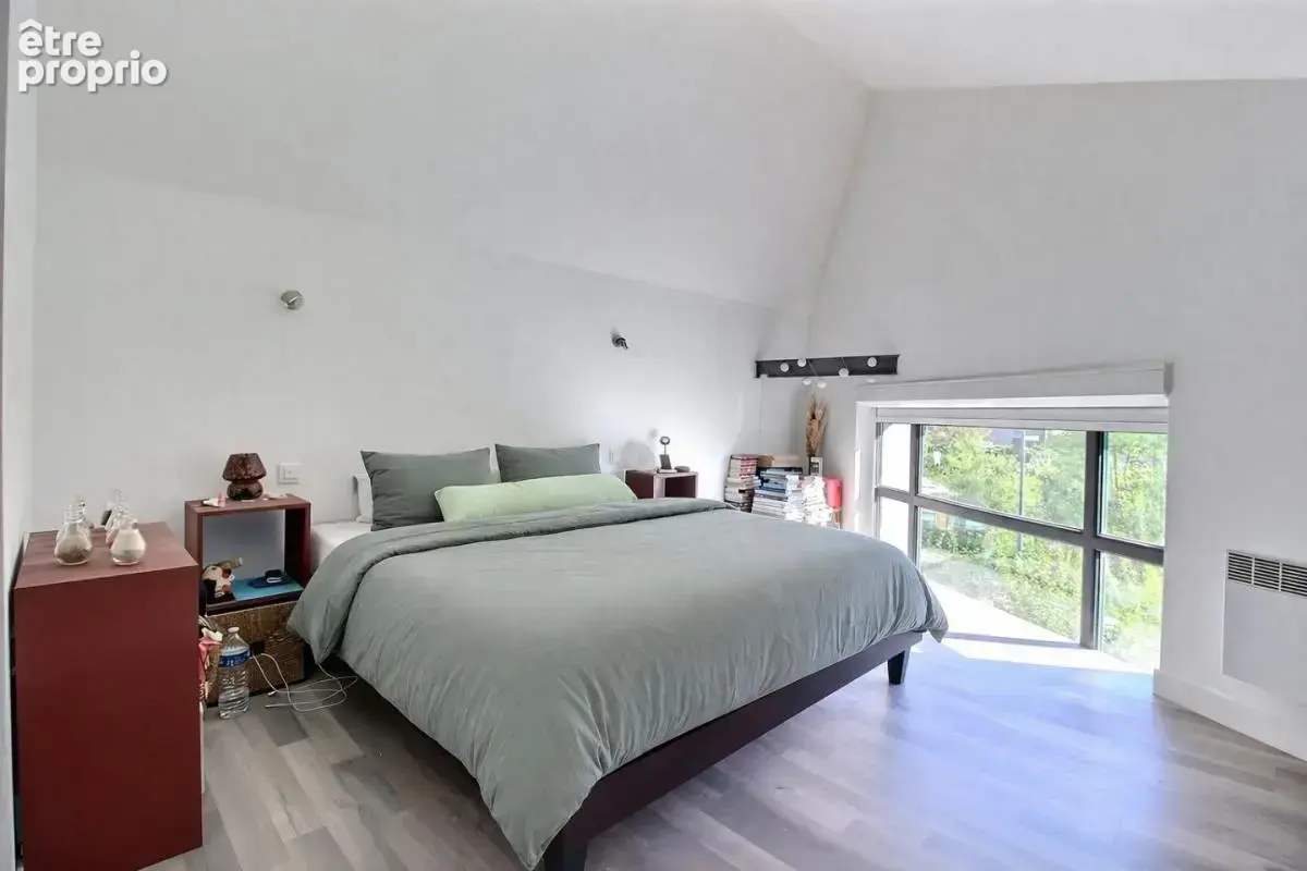 Loft unique de 135 m² – Volume, lumière, extérieur cocooning et parking - photo 8