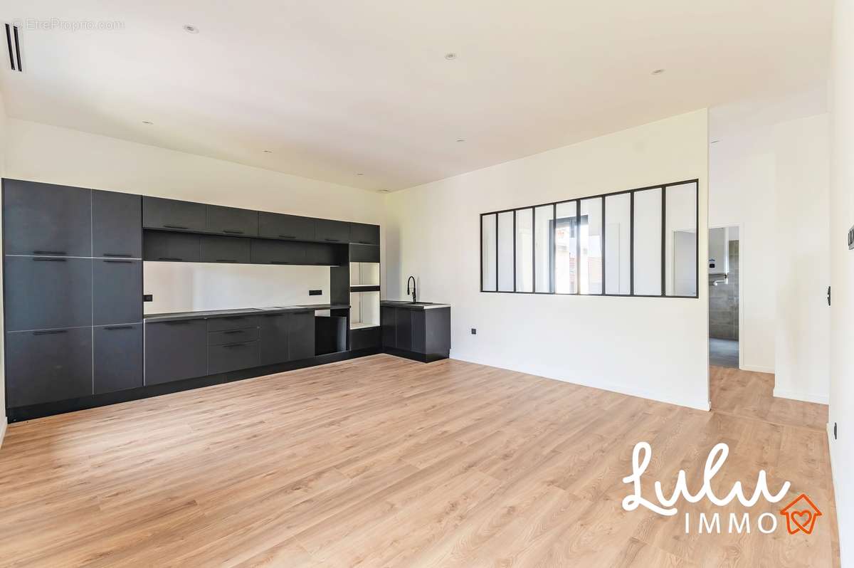 Appartement T3 de 82 m2 rénové à neuf  - photo 2