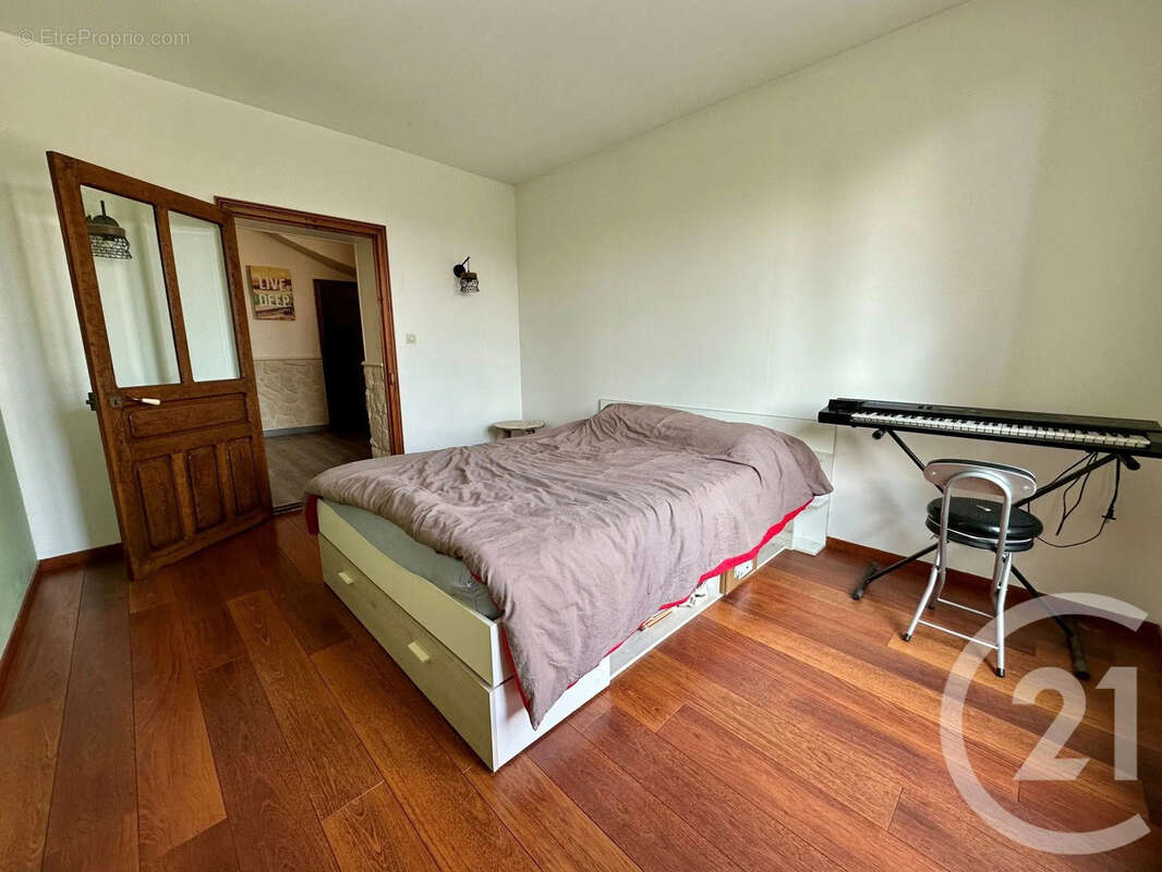 Maison à THORIGNY-SUR-MARNE