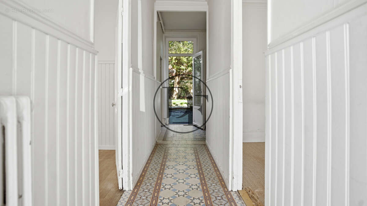 Maison à FONTAINEBLEAU