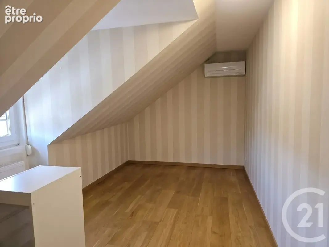 Maison 127 m² à Saint-Soupplets  - photo 12