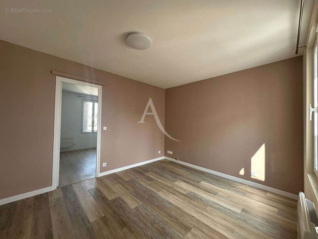 Appartement à IVRY-SUR-SEINE