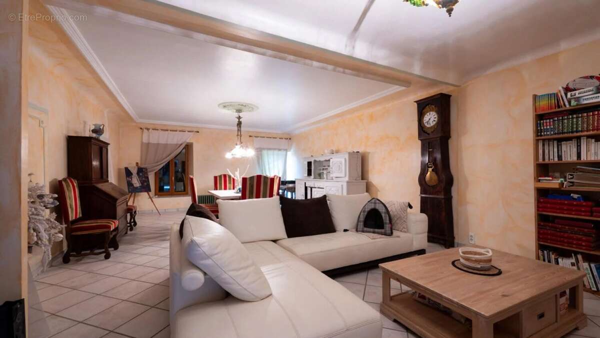 Secteur Gourdon - Bel ensemble immobilier en pierre sur 4ha2 ave - photo 9