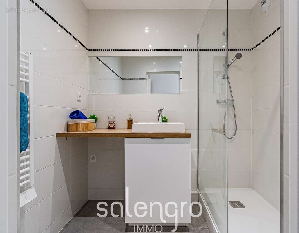 Appartement 70 m² à Villeurbanne  - photo 7