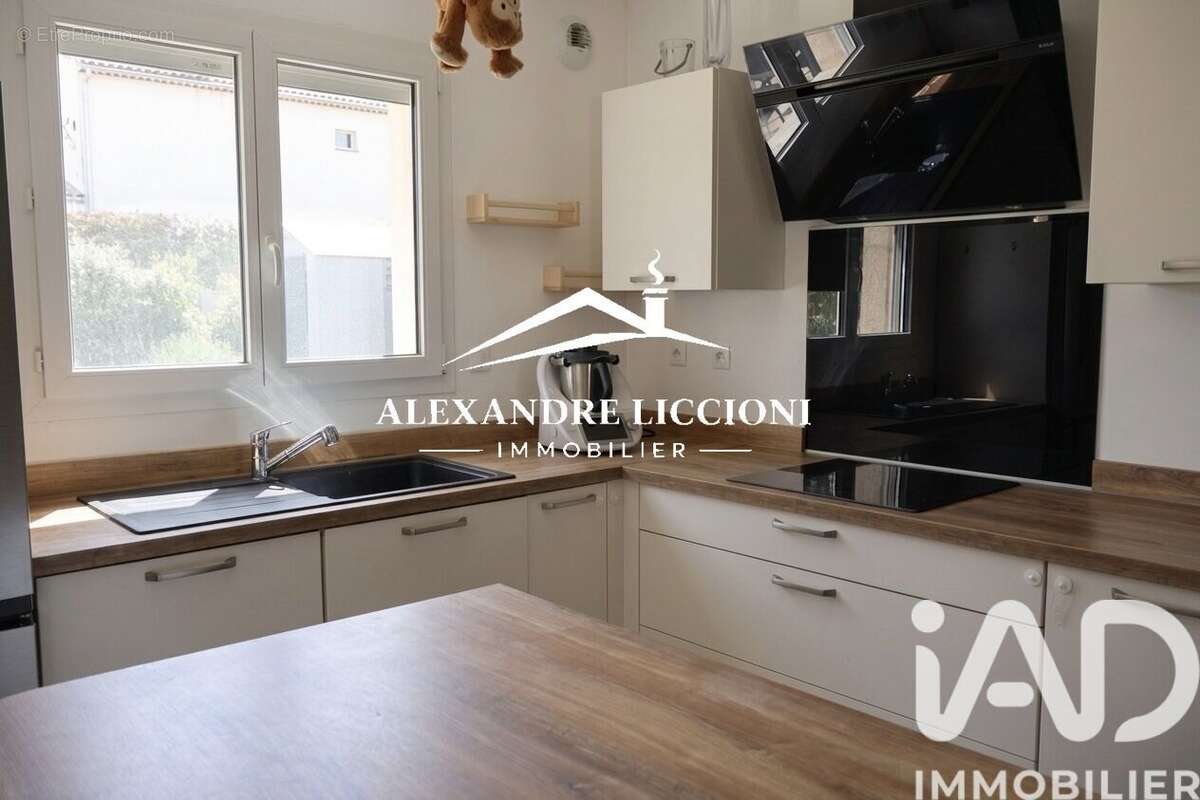 Photo 2 - Maison à PEYNIER
