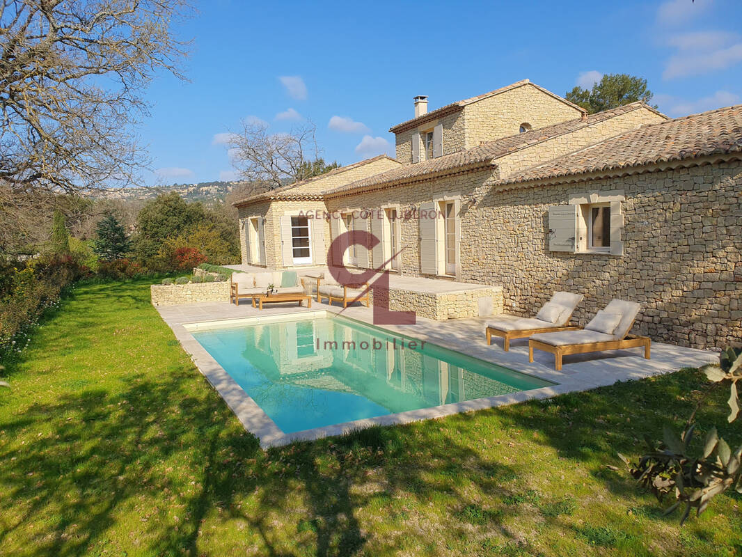 Maison à GORDES