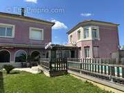 Maison à SAINT-HILAIRE-DE-BRETHMAS