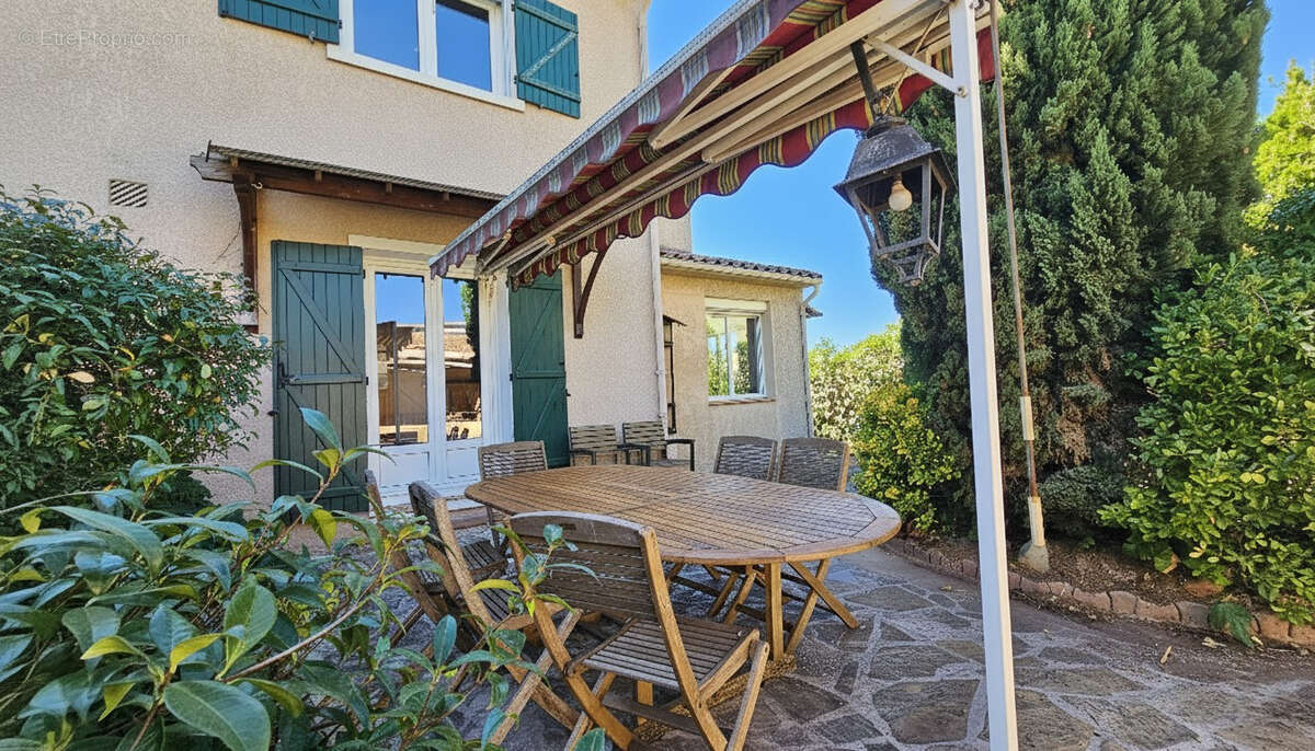 Maison à LE CANNET-DES-MAURES