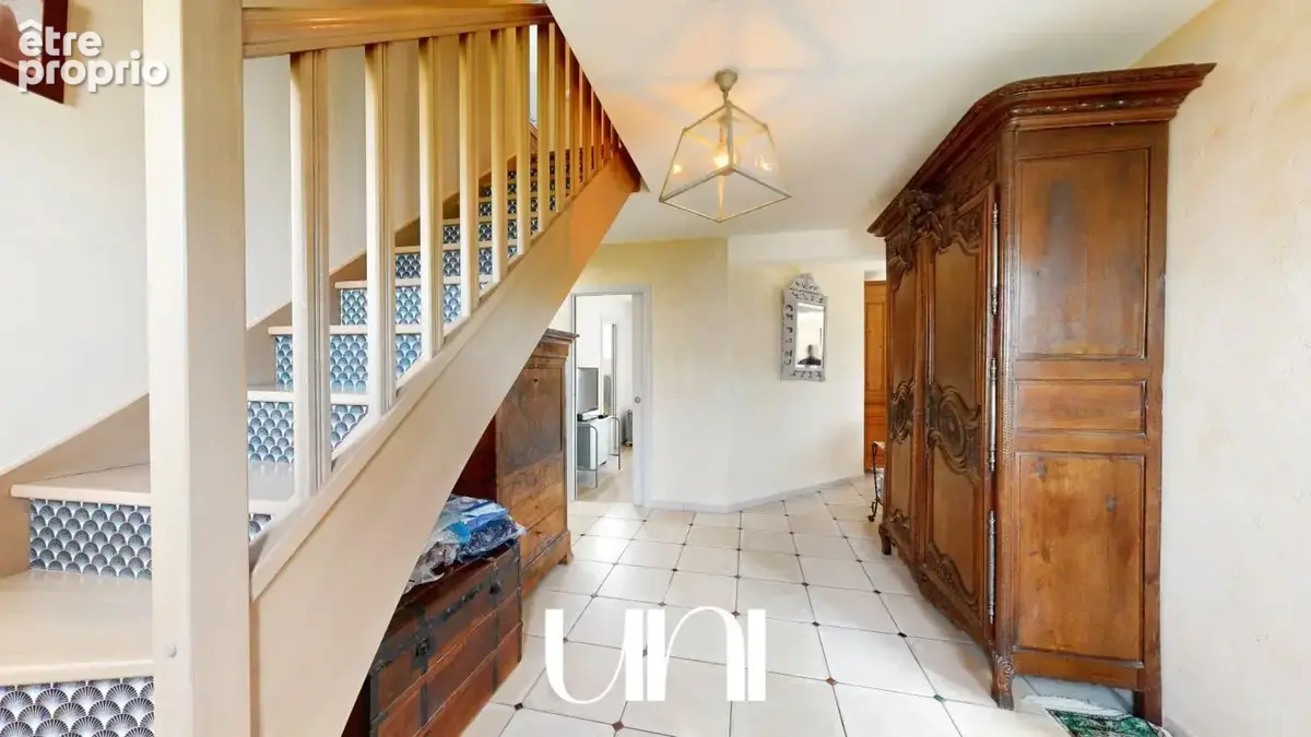 Maison 5 pièces de 148 avec double garage - MONCEAUX EN BESSIN - photo 4